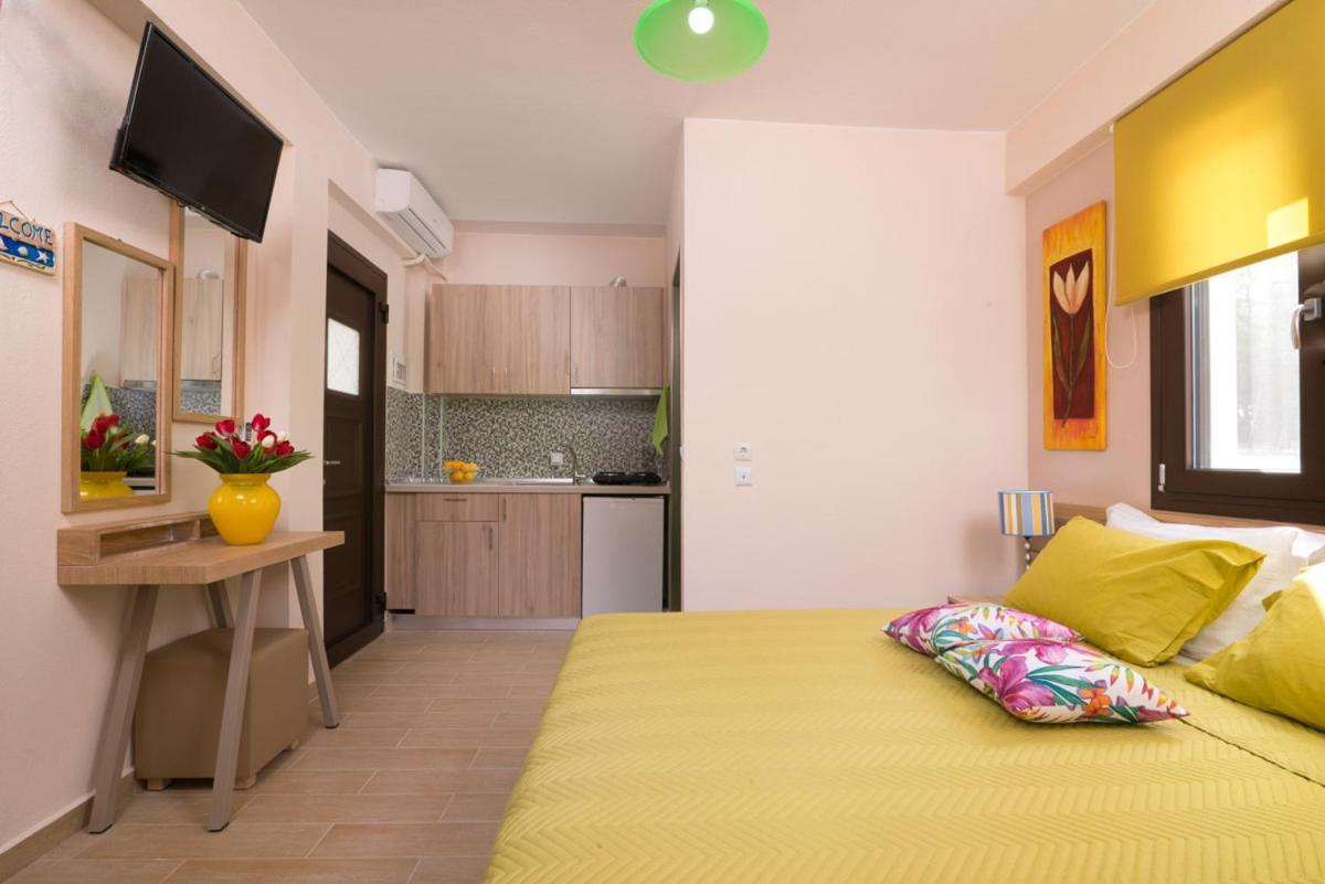 Villa Ermioni Apartments 利迈纳里亚 外观 照片